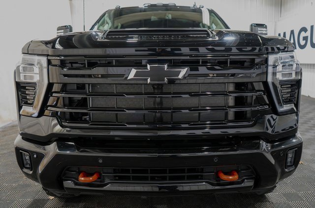 2026 Chevrolet Silverado 2500HD LT photo 2