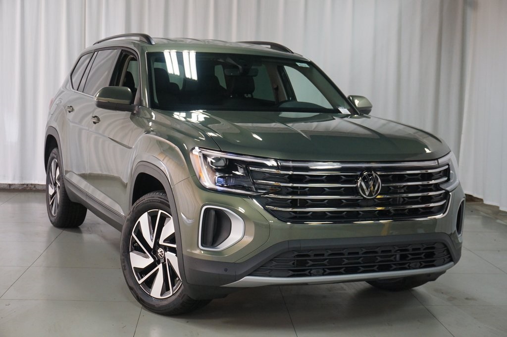 2026 Volkswagen Atlas SE Technology photo 3