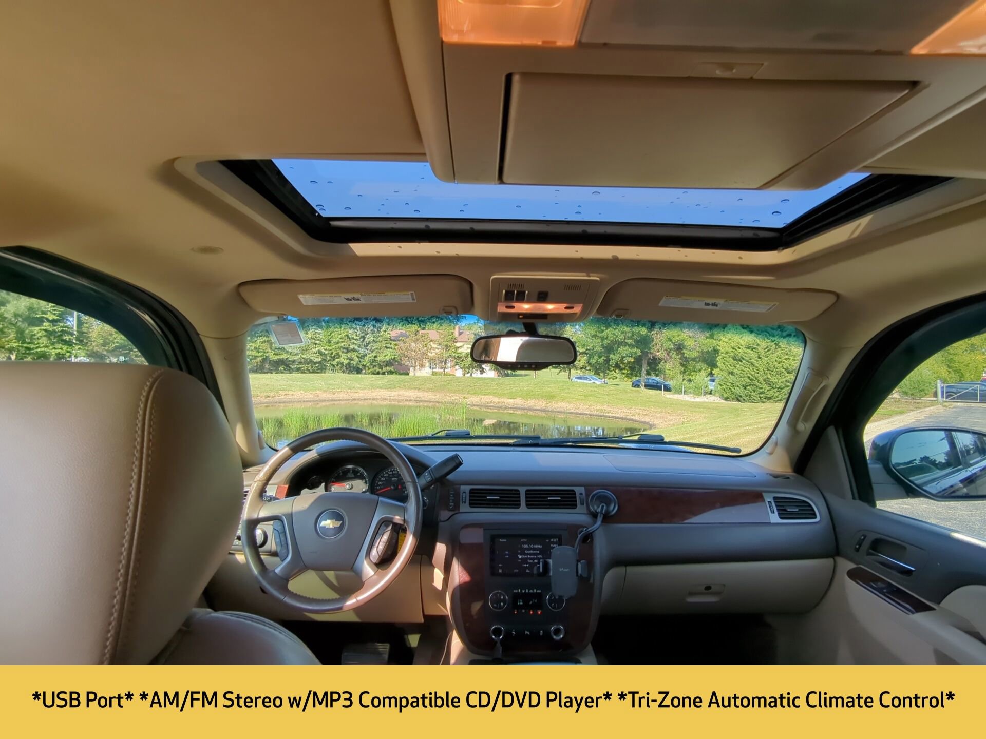 2013 Chevrolet Suburban LT photo 6