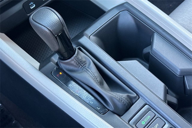2025 Honda Accord LX photo 12