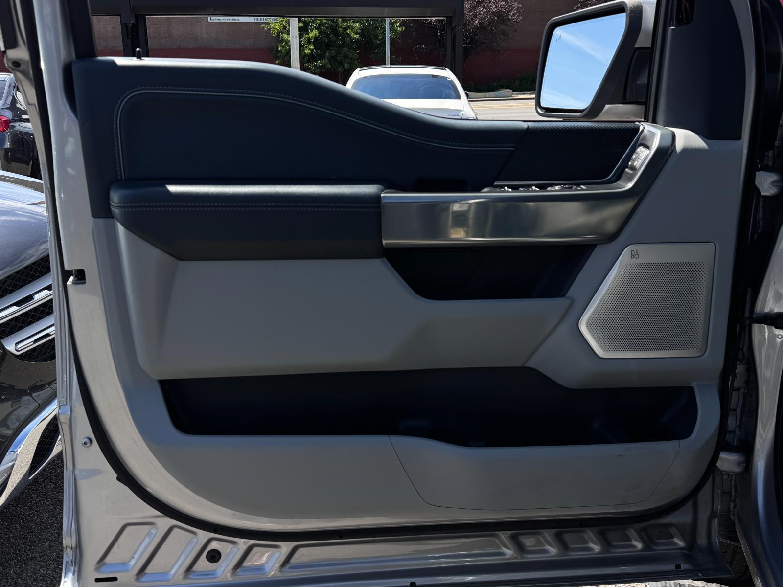 2022 Ford F-150 Limited photo 14