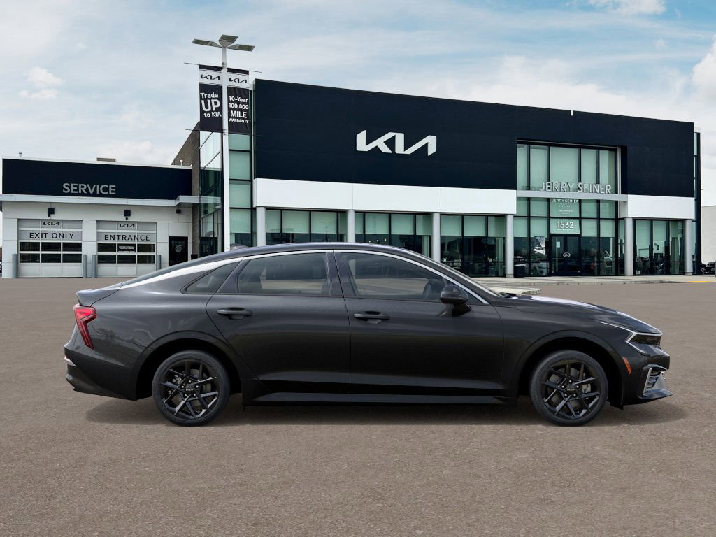 2026 Kia K5 LXS photo 5