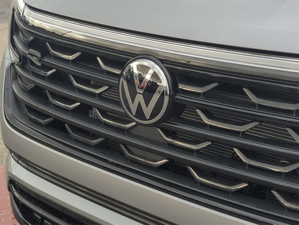 2026 Volkswagen Atlas Cross Sport SEL R-Line photo 19