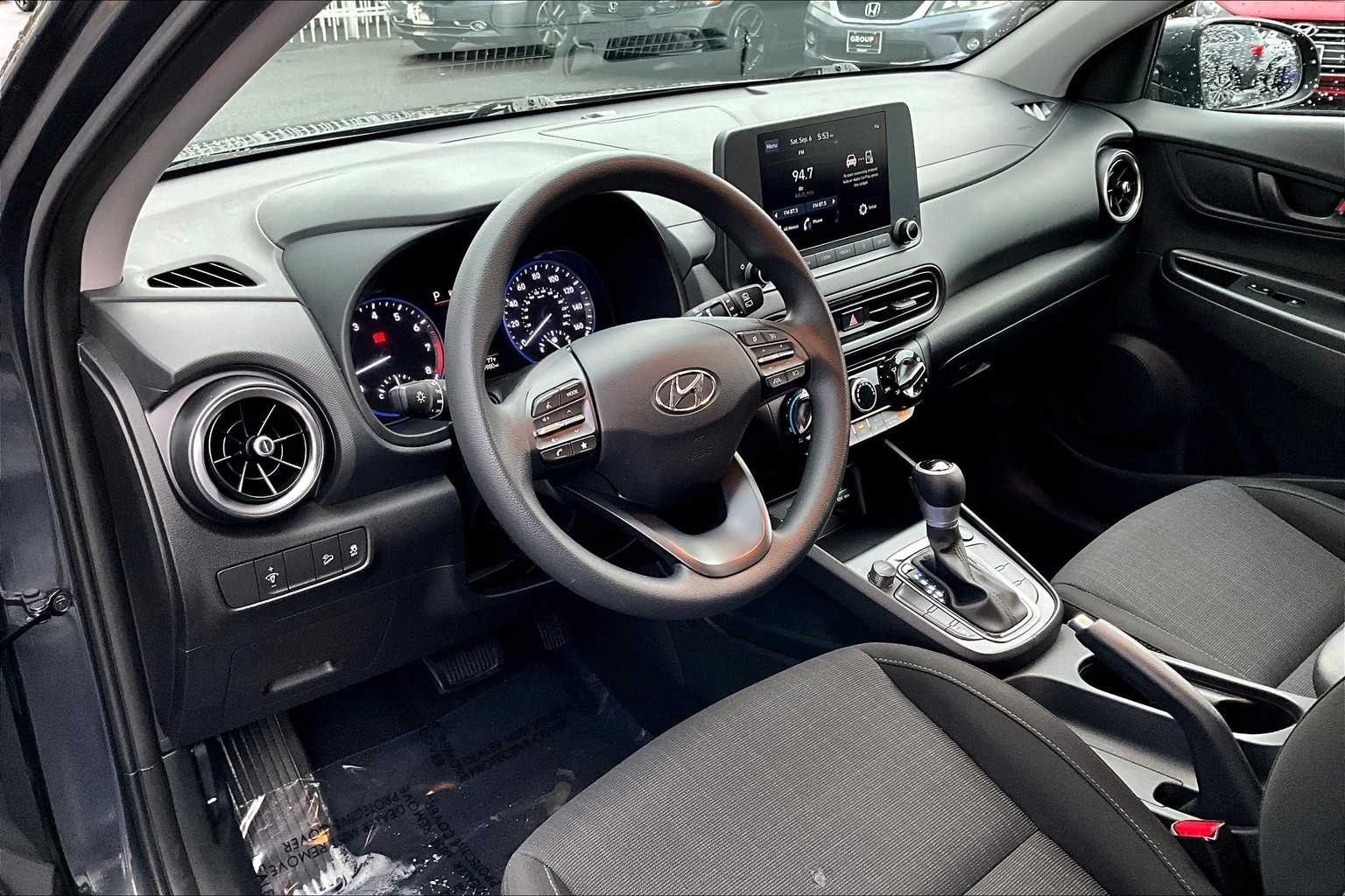 2023 Hyundai Kona SEL photo 17