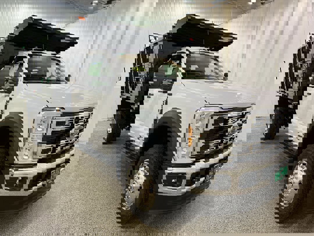 2025 Ford F-550 Super Duty Chassis Cab XL's photo