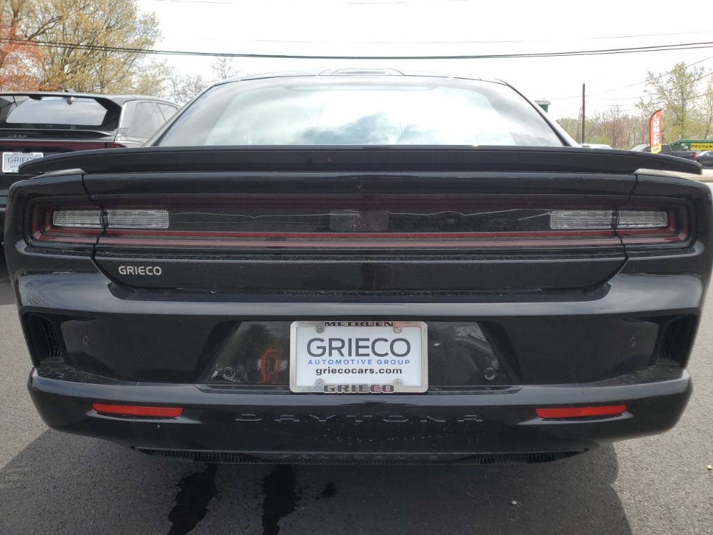 2025 Dodge Charger R/T Scat Pack photo 7