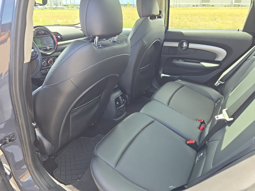 2017 Mini Clubman Base S ALL4 photo 13