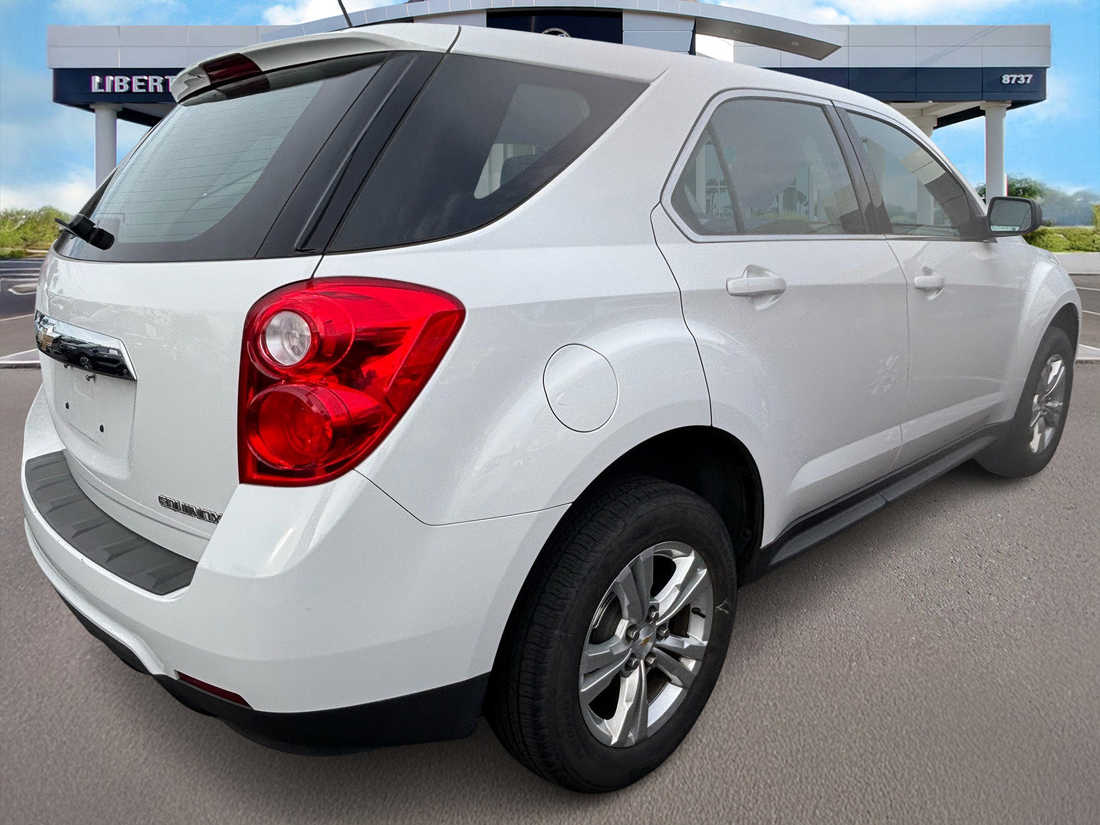 2015 Chevrolet Equinox LS photo 2