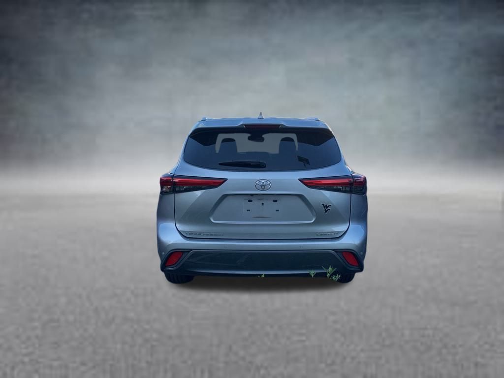 2021 Toyota Highlander Limited photo 4