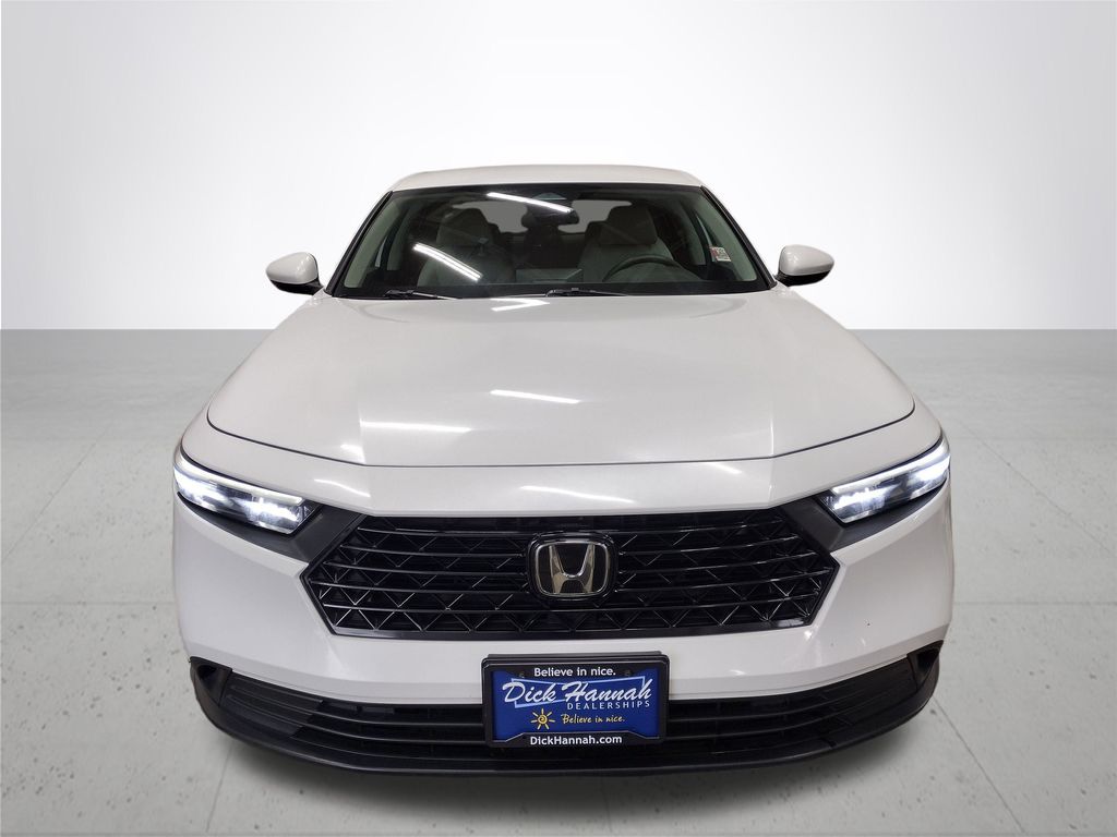 2023 Honda Accord LX photo 3