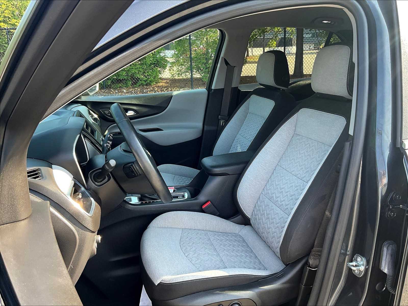 2023 Chevrolet Equinox LT photo 9