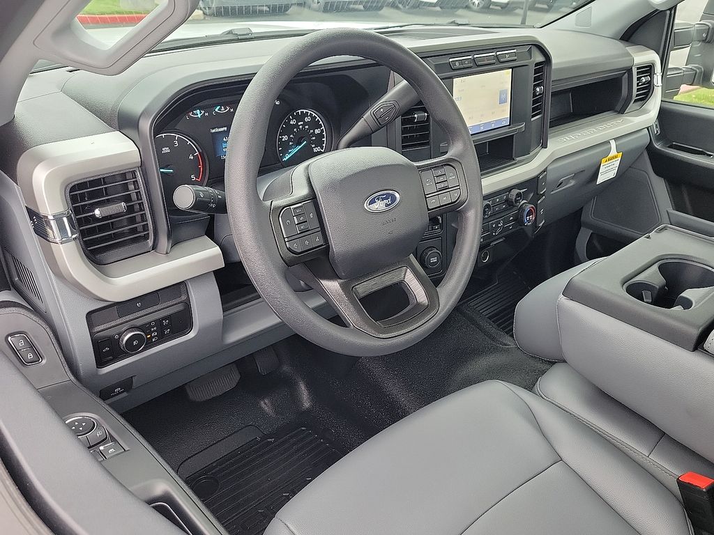 2024 Ford F-350 XL photo 6