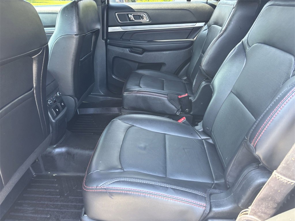 2018 Ford Explorer Sport photo 17