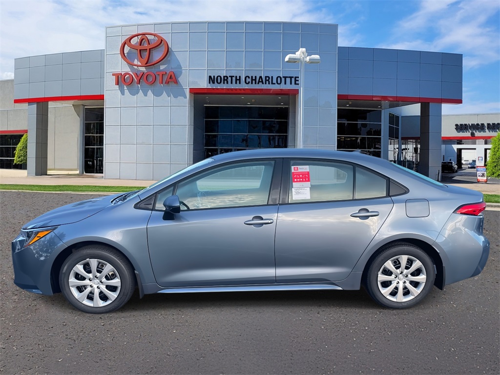2026 Toyota Corolla LE photo 4