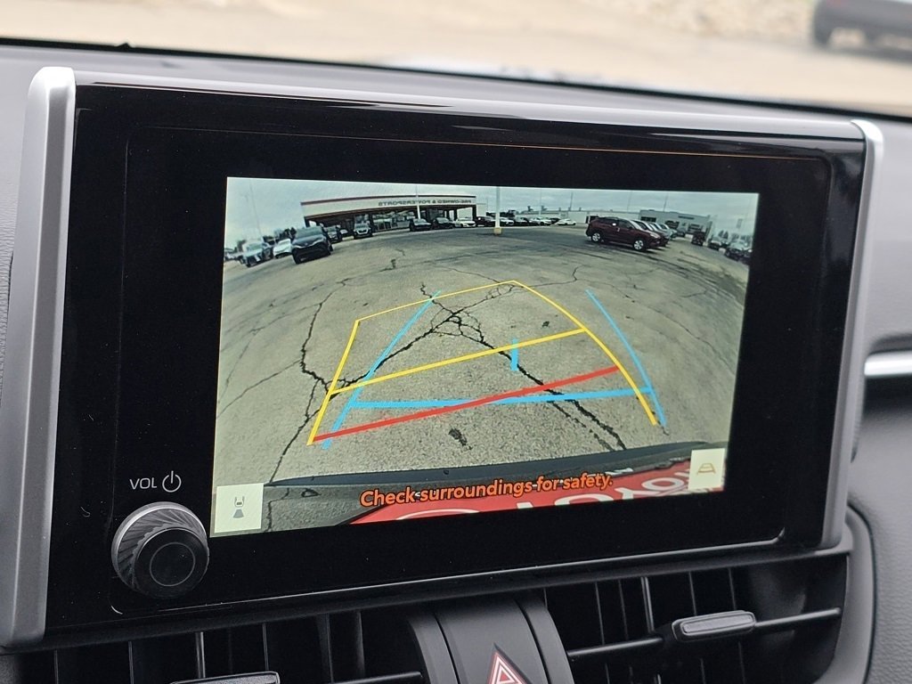 2025 Toyota RAV4 LE photo 3