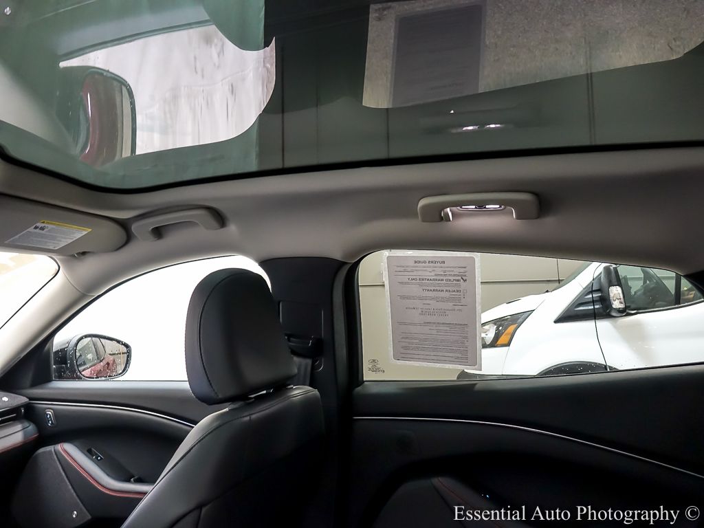 2025 FORD MUSTANG MACH-E - Image 13