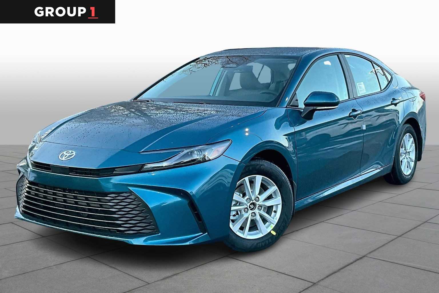 2026 Toyota Camry LE's photo
