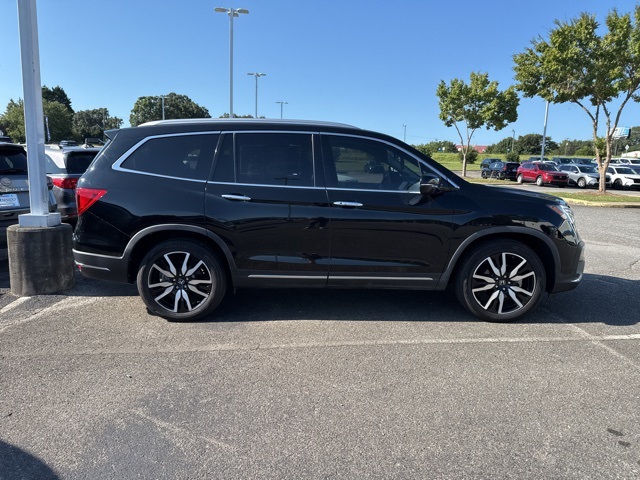 2022 Honda Pilot Touring photo 2