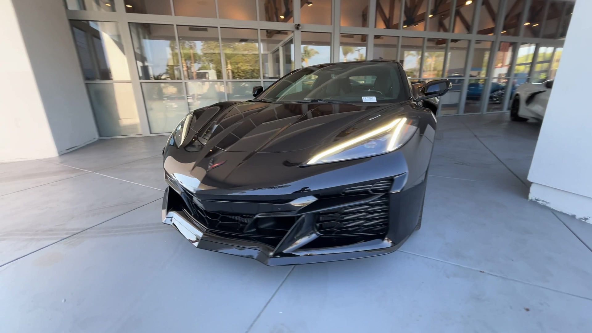 2025 Chevrolet Corvette E-Ray 3LZ photo 4