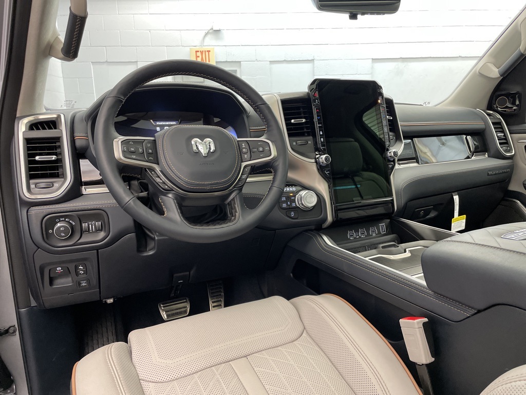 2025 Ram 1500 photo 11