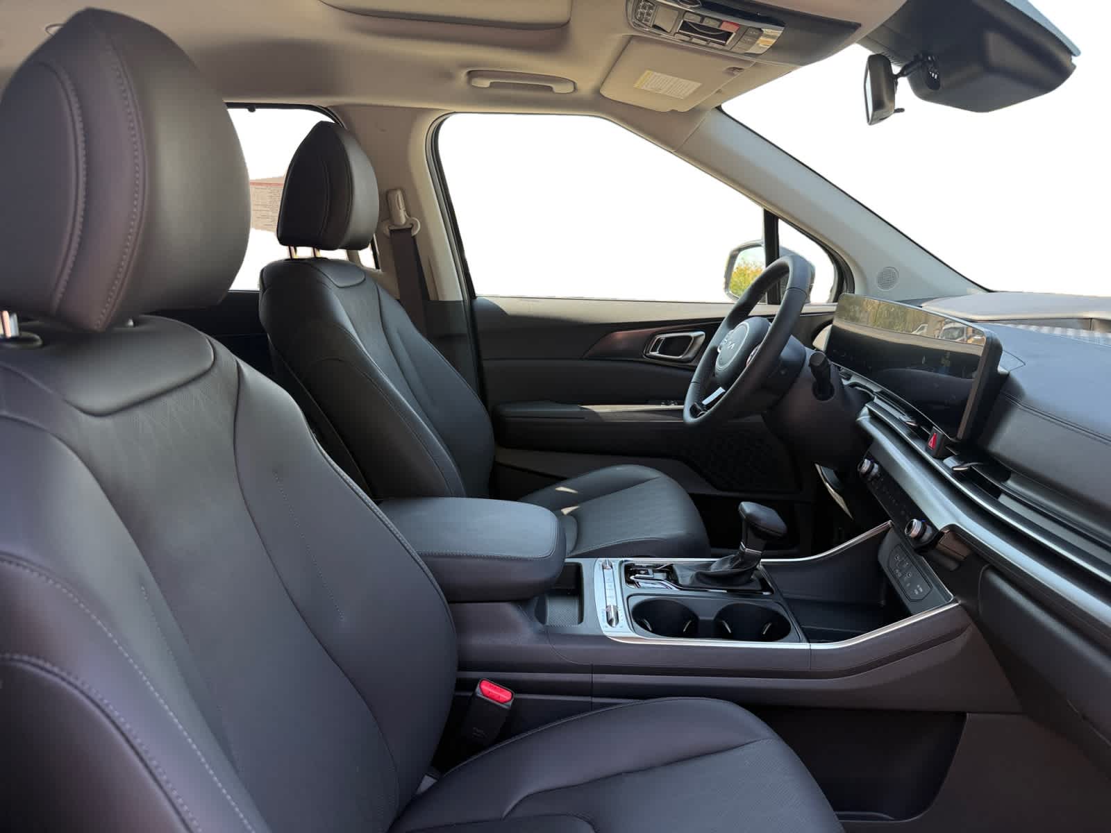 2026 Kia Carnival SX photo 15