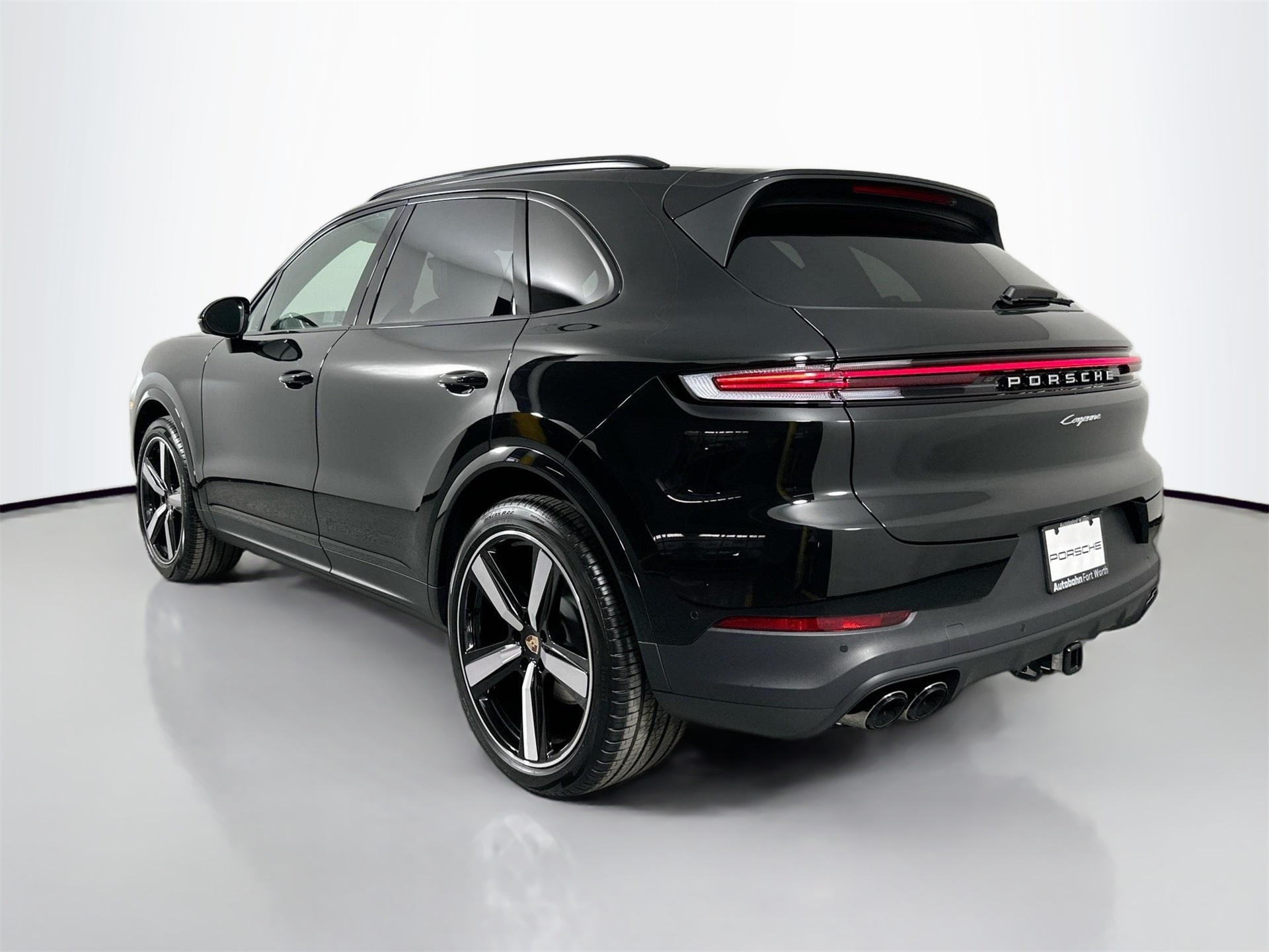2026 Porsche Cayenne Base photo 3