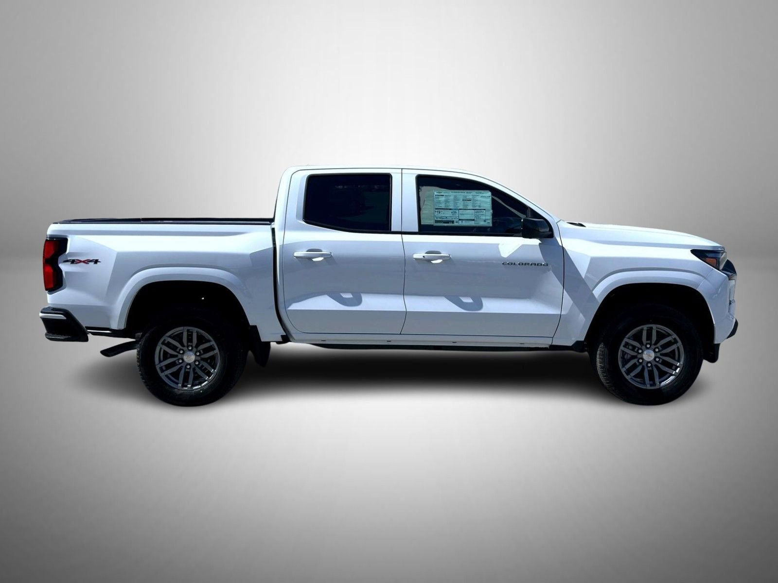 2025 Chevrolet Colorado Work Truck LT photo 4