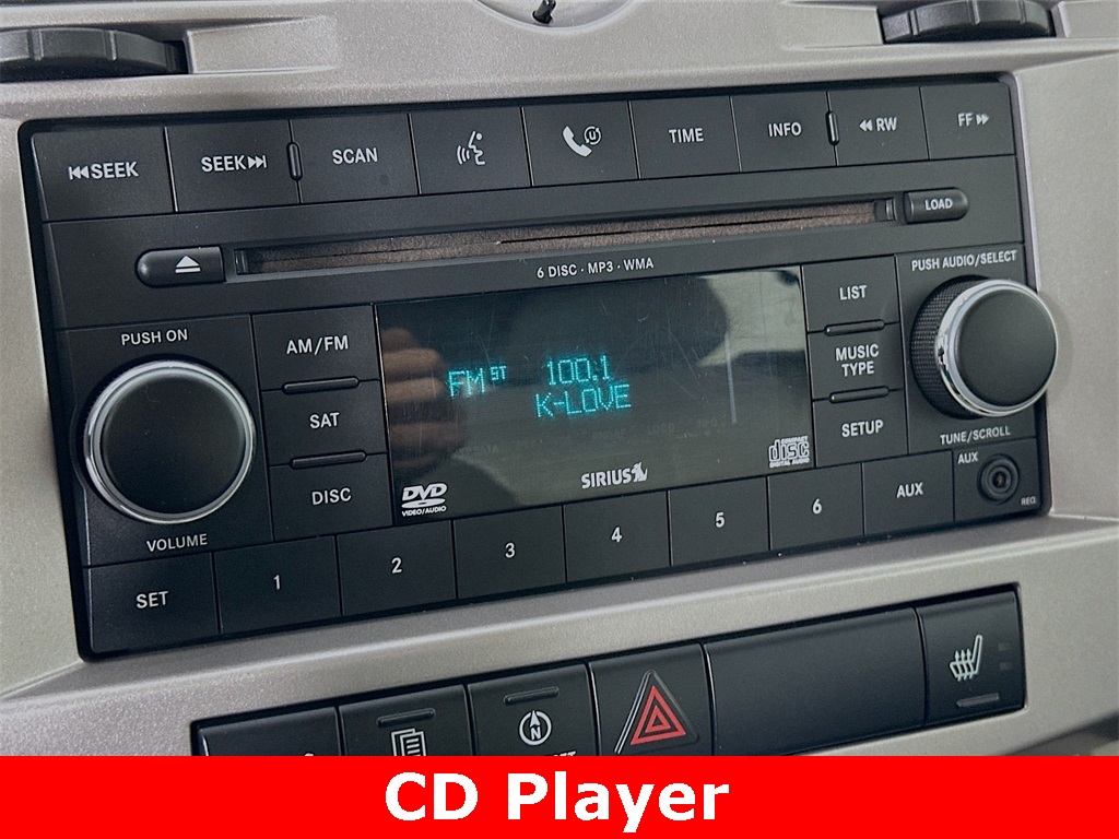 2009 Chrysler Sebring Touring photo 2