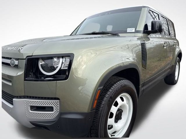 2023 Land Rover Defender S's photo