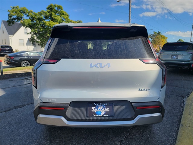 2026 Kia EV9 Wind photo 3