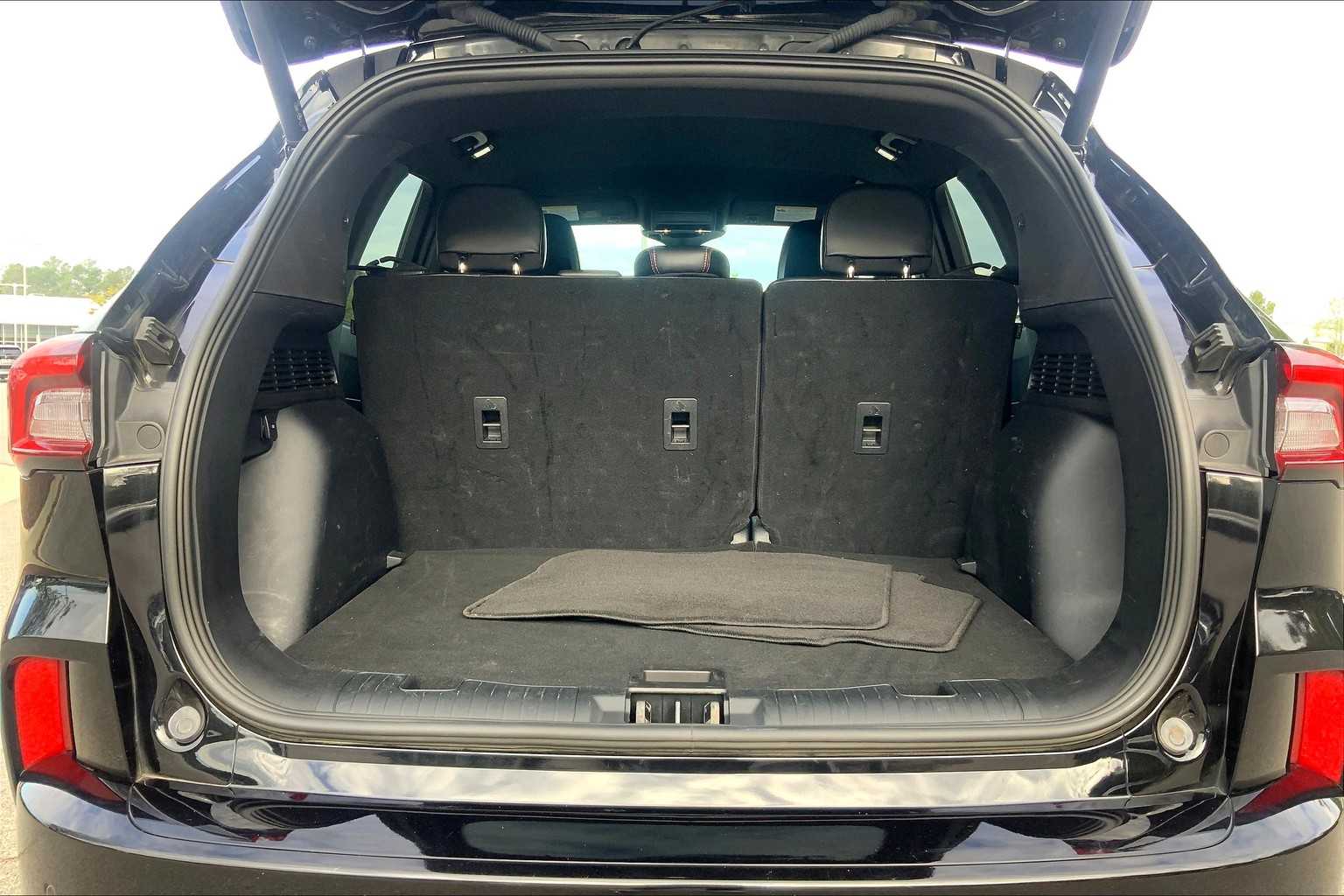 2024 Ford Escape ST-Line photo 22