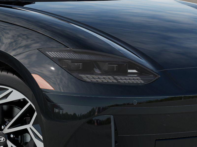 2025 Hyundai Ioniq 6 SEL photo 9
