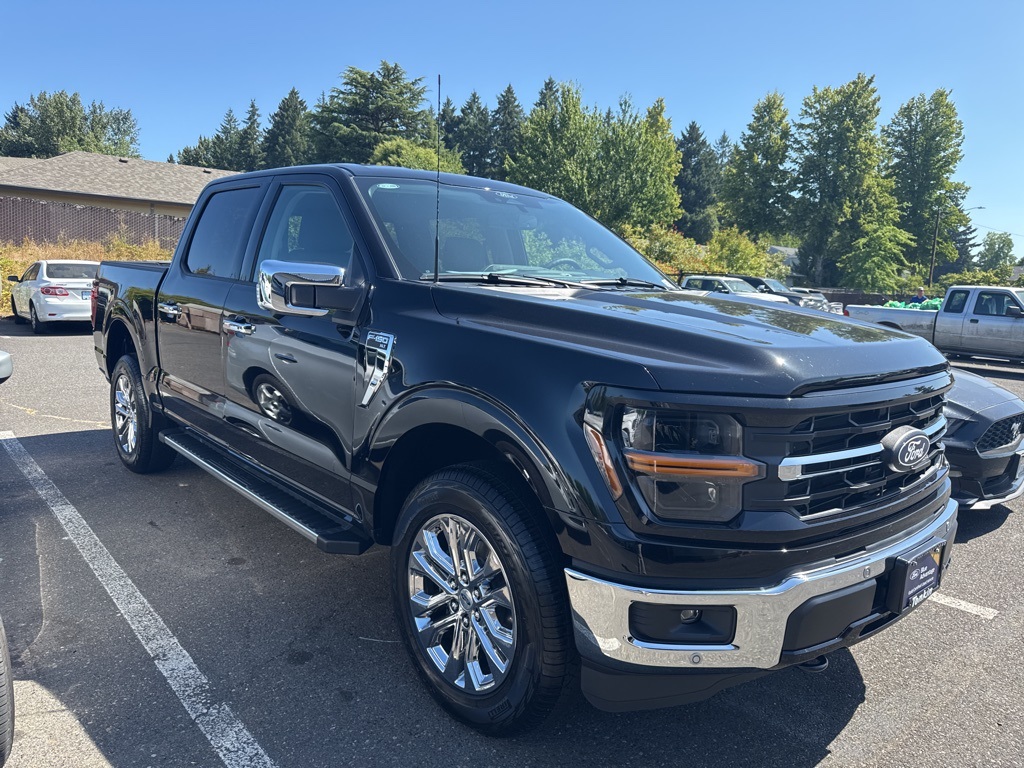 2024 Ford F-150 XLT photo 3