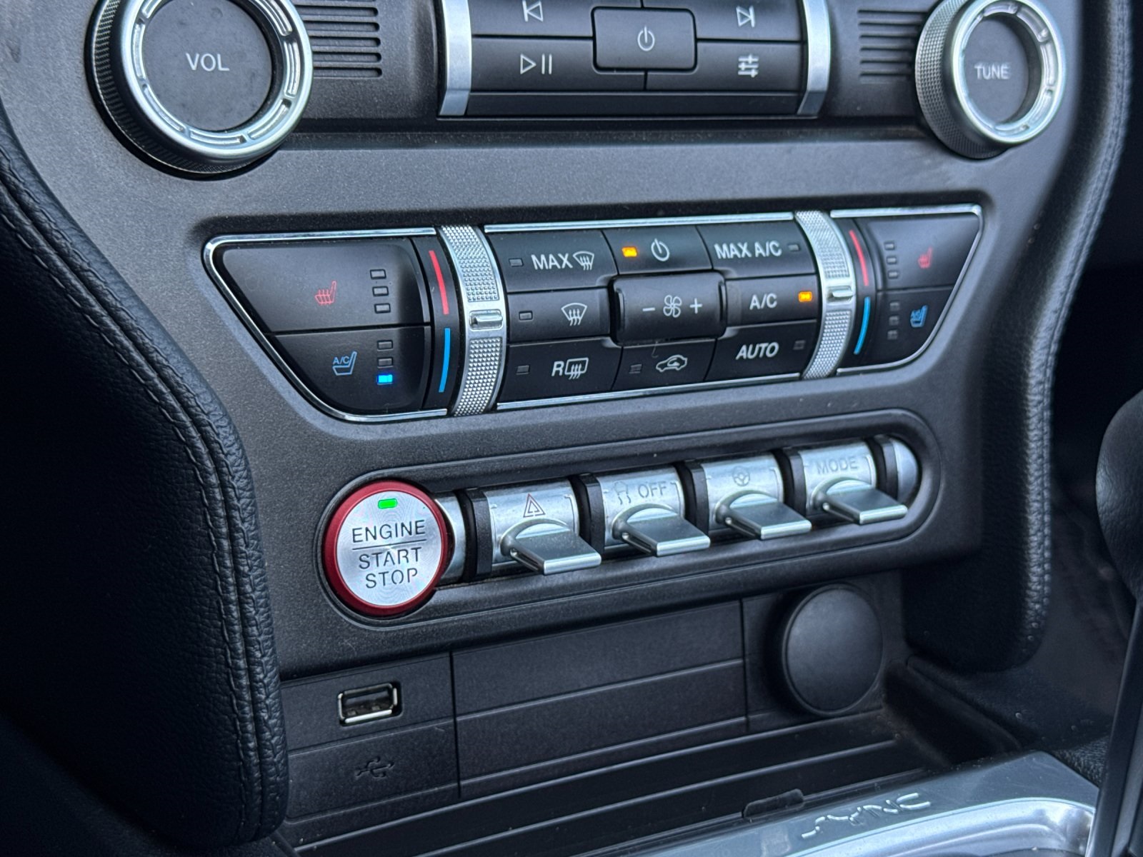 2022 Ford Mustang EcoBoost Premium Convertible photo 18