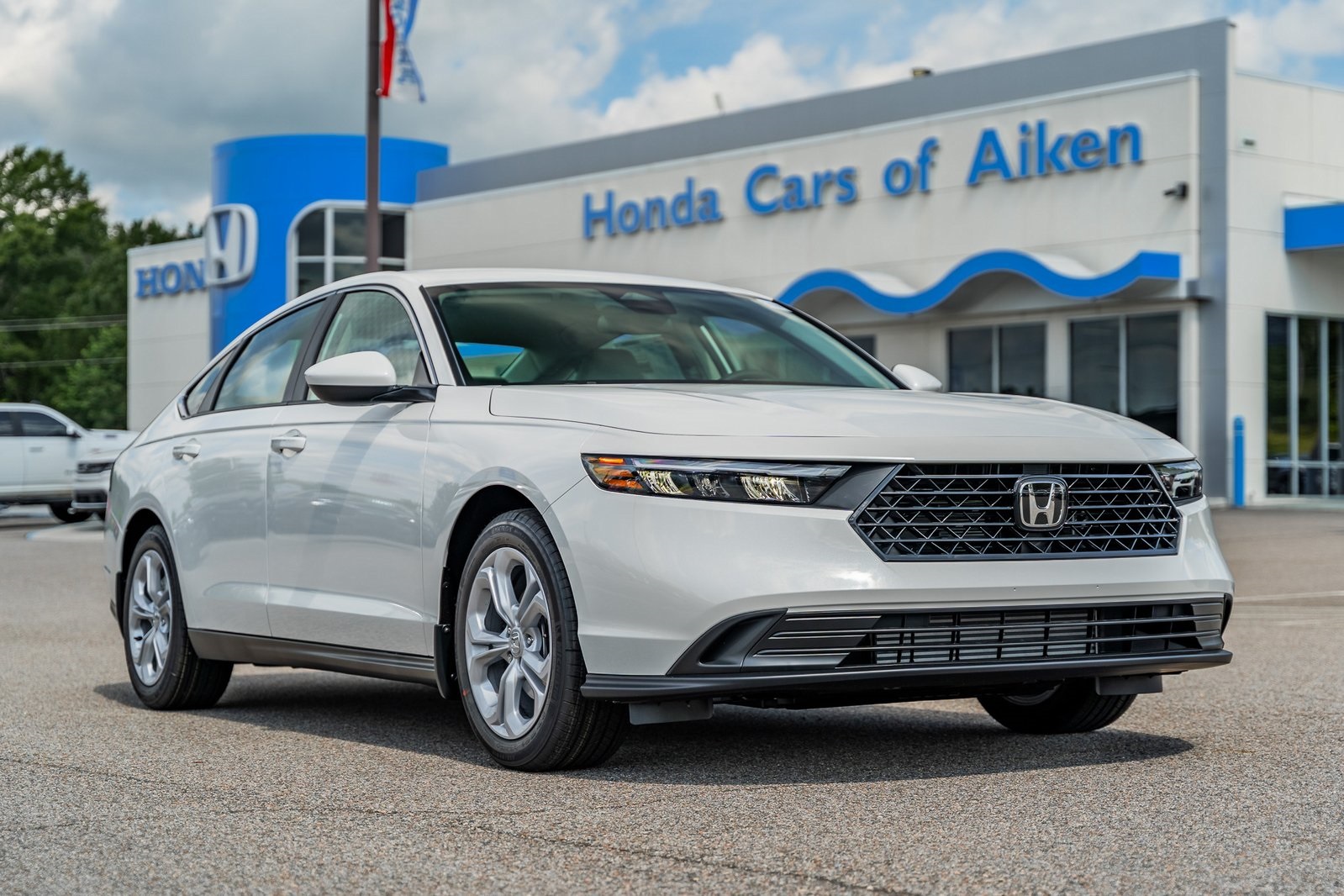 2025 Honda Accord Hybrid EX-L's photo