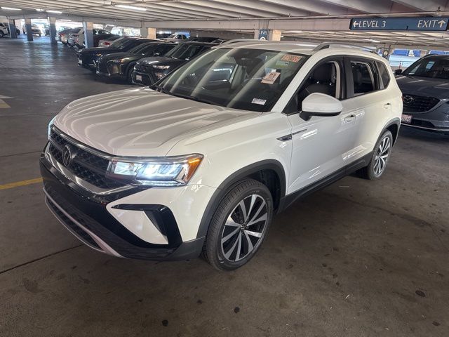 2024 Volkswagen Taos SE