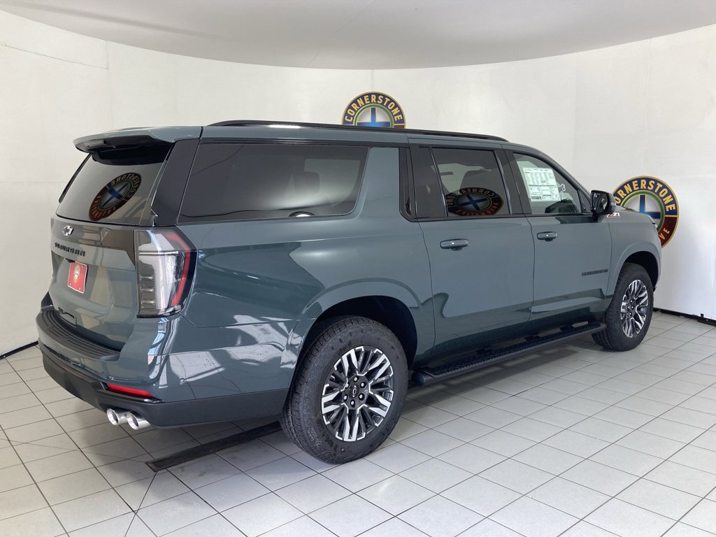 2026 Chevrolet Suburban Z71 photo 14