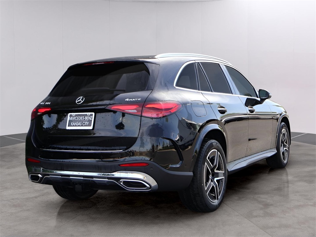 2025 Mercedes Benz GLC 300 4MATIC photo 4
