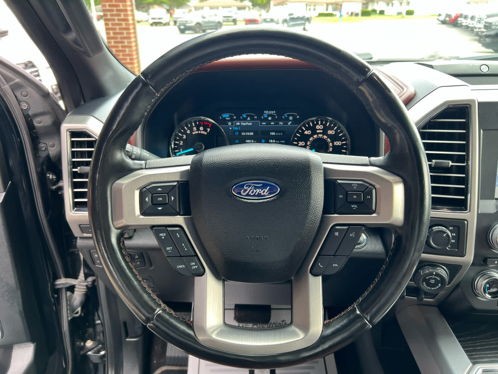 2018 Ford F-150 Platinum photo 14