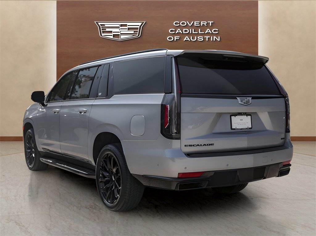 2023 Cadillac Escalade ESV Sport photo 2
