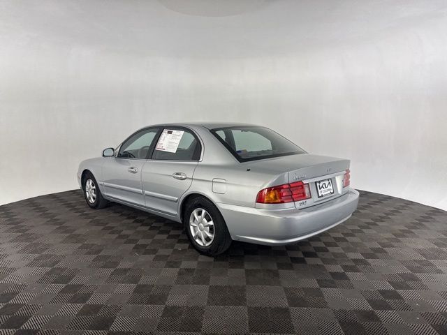 2001 Kia Optima LX photo 6