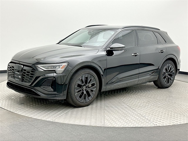 2024 Audi Q8 e-tron Prestige's photo