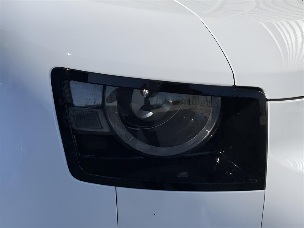 2025 Land Rover Defender 110 V8 photo 17