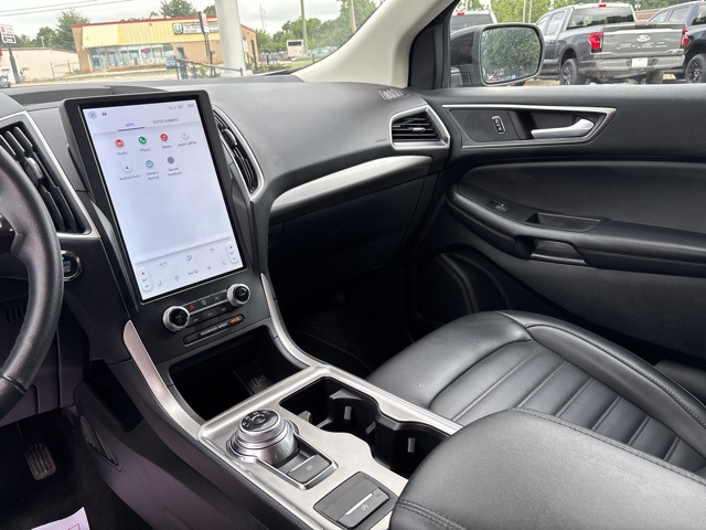 2024 Ford Edge SEL photo 15