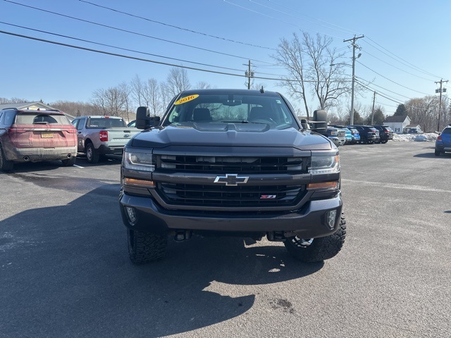 2016 Chevrolet Silverado 1500 LT photo 2