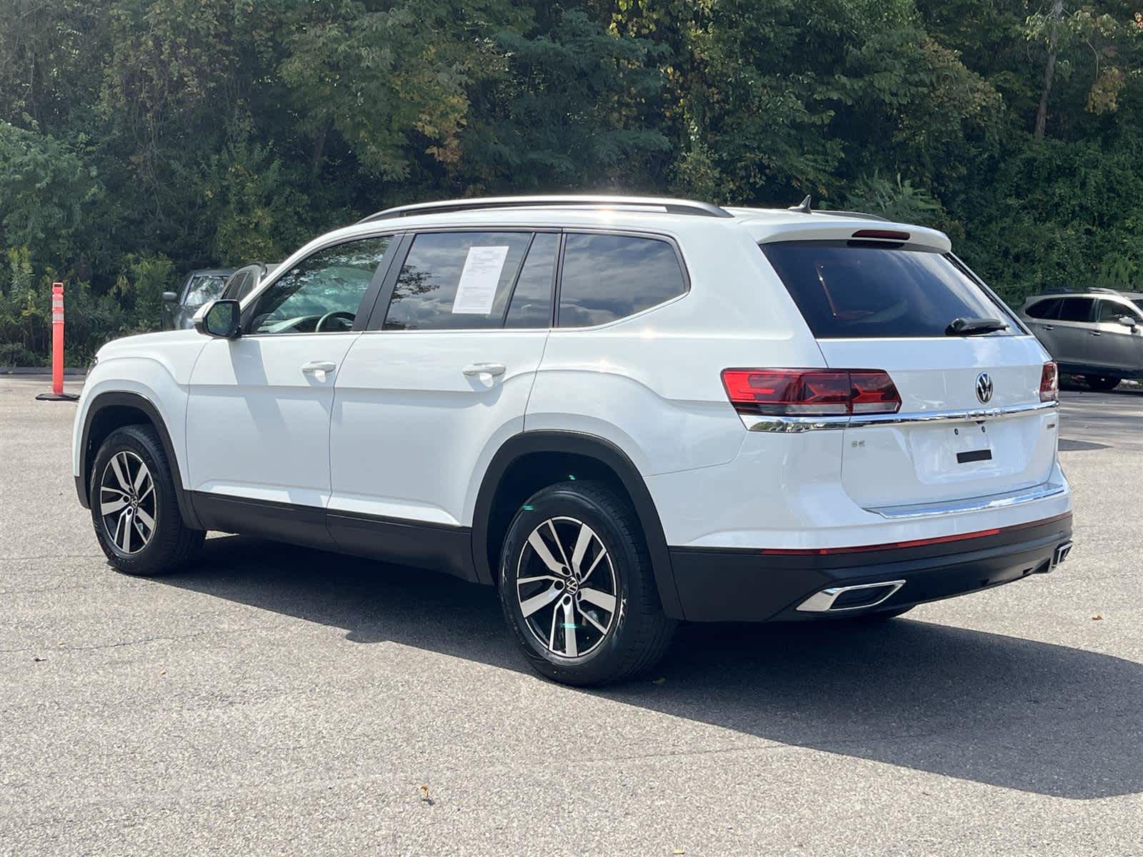 2022 Volkswagen Atlas SE photo 3