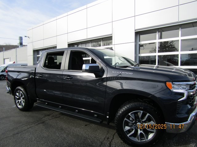 2024 Chevrolet Silverado 1500 LT's photo