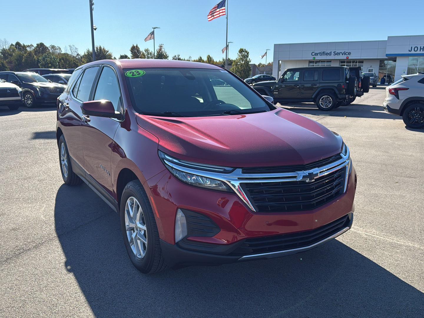 2023 Chevrolet Equinox LT photo 2