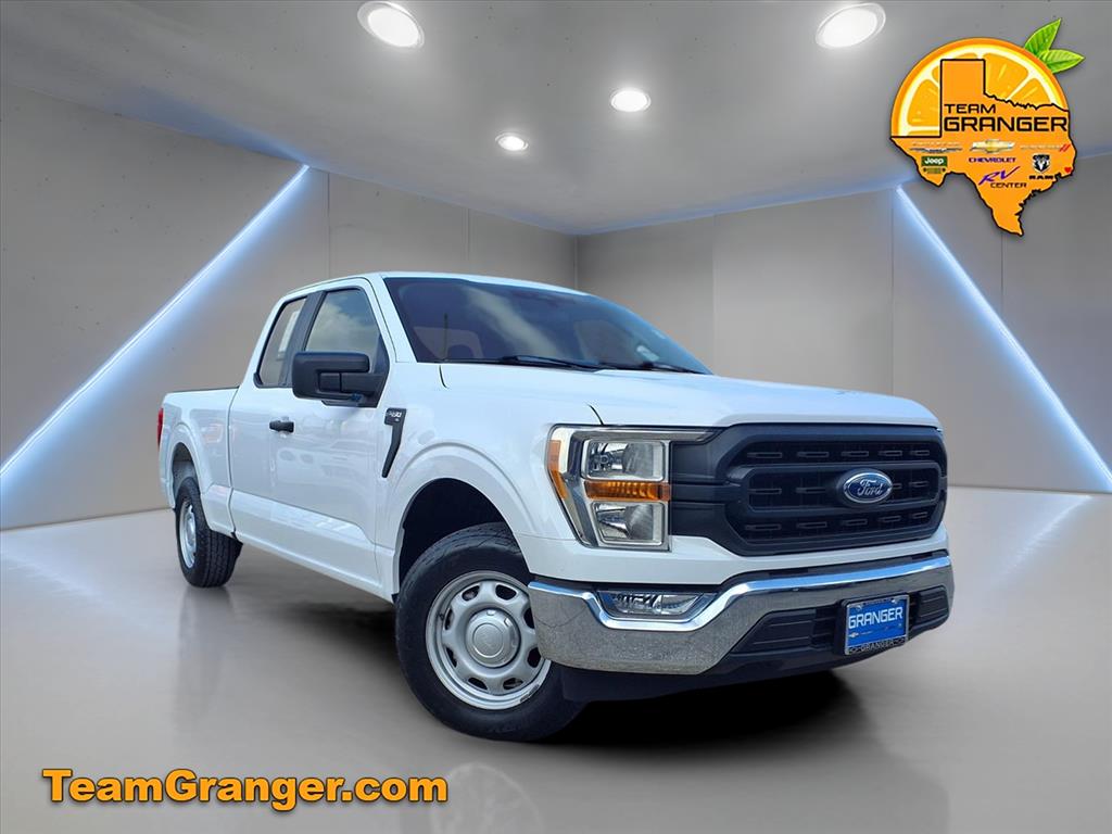 2021 Ford F-150 XL's photo