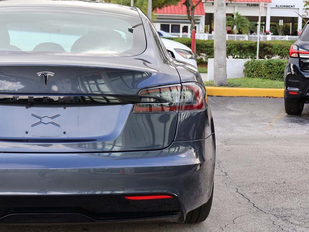 2022 Tesla Model S photo 13